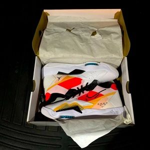 Jordan zoom ‘92 women size 9